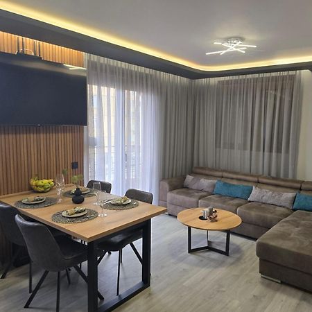 Luxury City Centre Appartment Iva Sliven ภายนอก รูปภาพ